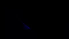 Jouer Carrie B aux petits seins devient bizarre lors d'une séance de sexe à la lumière noire