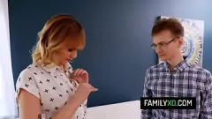 Jouer Porno familial tabou de Sailor Luna : baise hardcore avec sa belle-cousine vierge