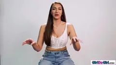 Reproduzir Intensa masturbação lésbica solo de Bella Rolland até o orgasmo
