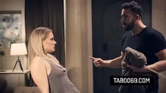 الغش زوجة Lisey Sweet يحصل على نمط هزلي من قبل عشيق العضلات جيدا