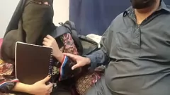 Odtwórz Uczerwanie się do hidżabu Student Desi uwiedzi i pieprzony przez nauczyciela