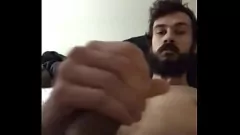 Reproducir Sesión de masturbación caliente con una gran polla que conduce a una corrida