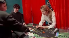 Jouer La bionda taiwanese sexy si abbassa e si sporca con il suo amante