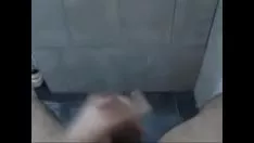 تشغيل Una paja en el baño