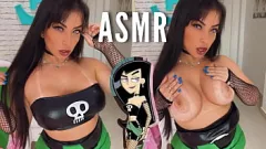 Redare Porno intens ASMR cu Sam Manson Cosplay: joc cu vibrator, muie și picioare sexy